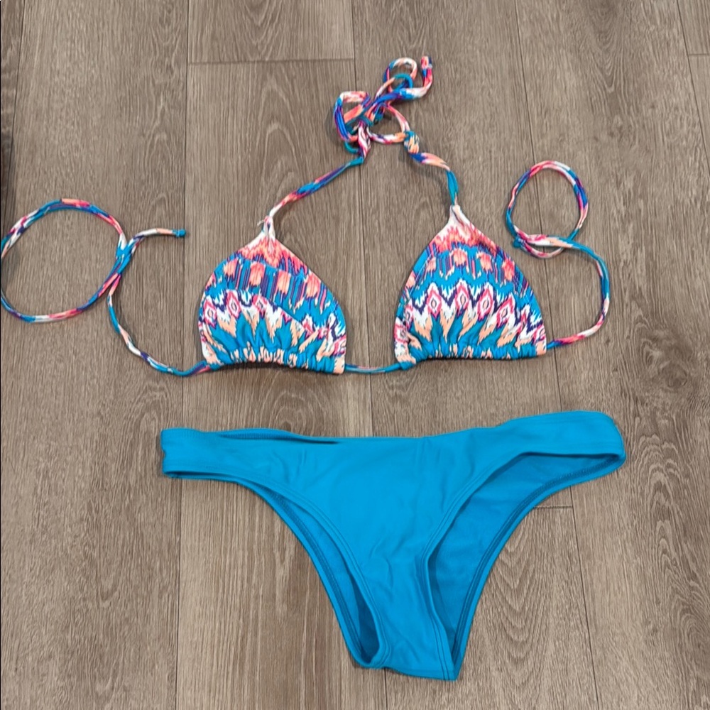 Vibrant Bikini with Patterned Top and Blue Bottoms